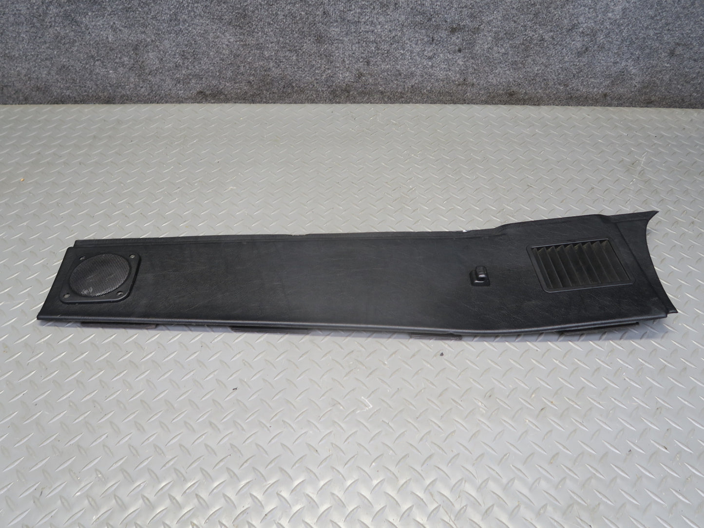 2002-2005 Mercedes W463 G500 Set of 2 Rear D Pillar Trim Cover w Grille Black