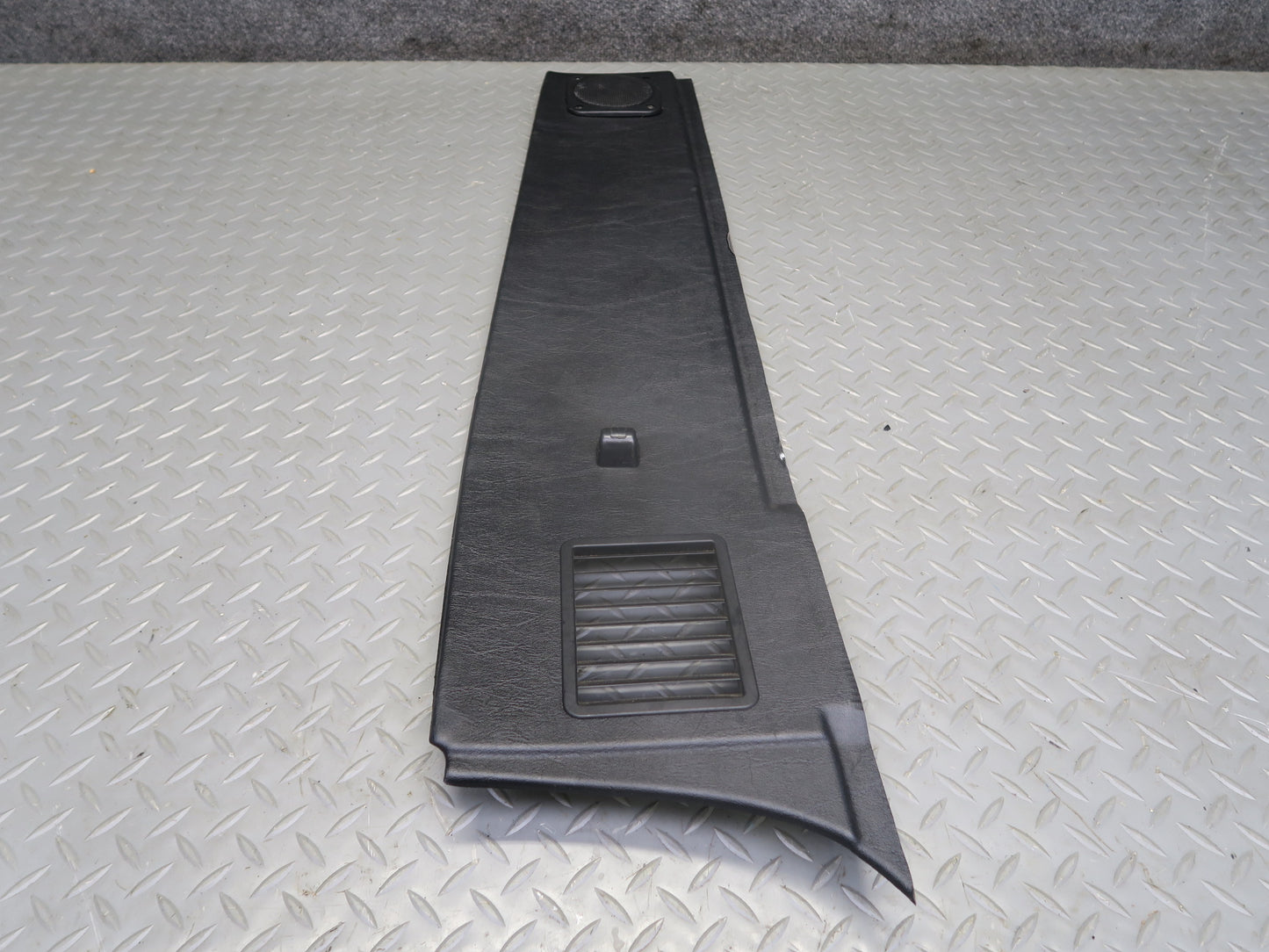 2002-2005 Mercedes W463 G500 Set of 2 Rear D Pillar Trim Cover w Grille Black