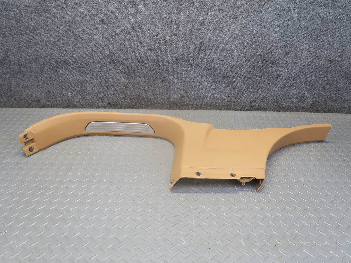 11-18 Porsche Cayenne 958 Left & Right Interior B Pillar Lower Trim Panel Set