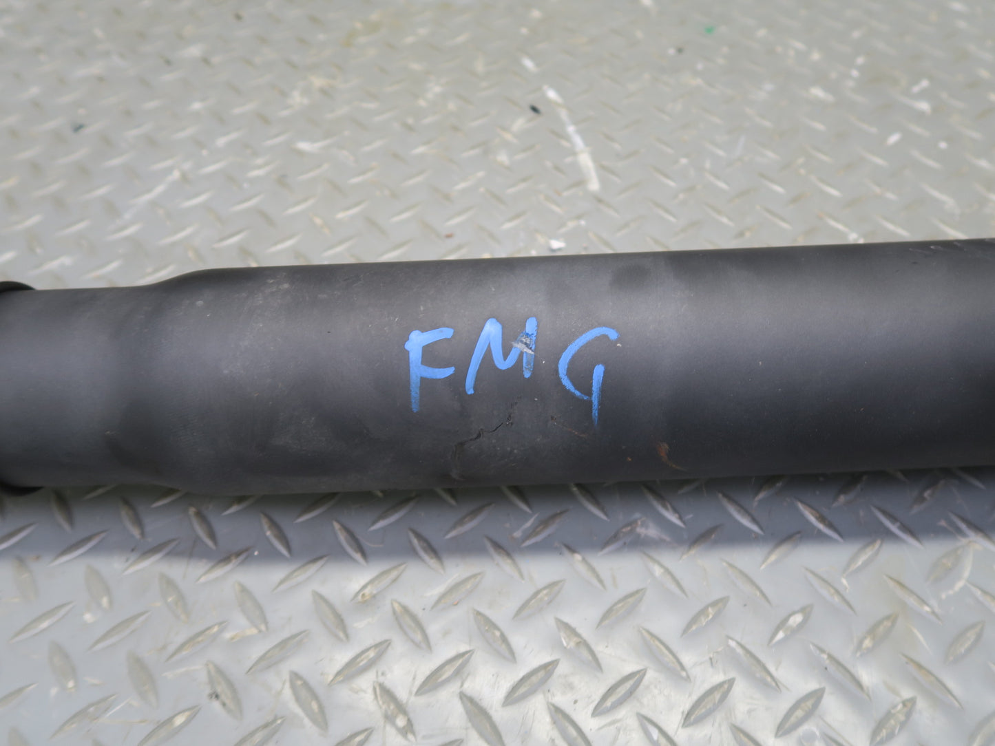2002-2018 Mercedes W463 G500 G550 Rear Propeller Driveshaft Assembly 4604102118