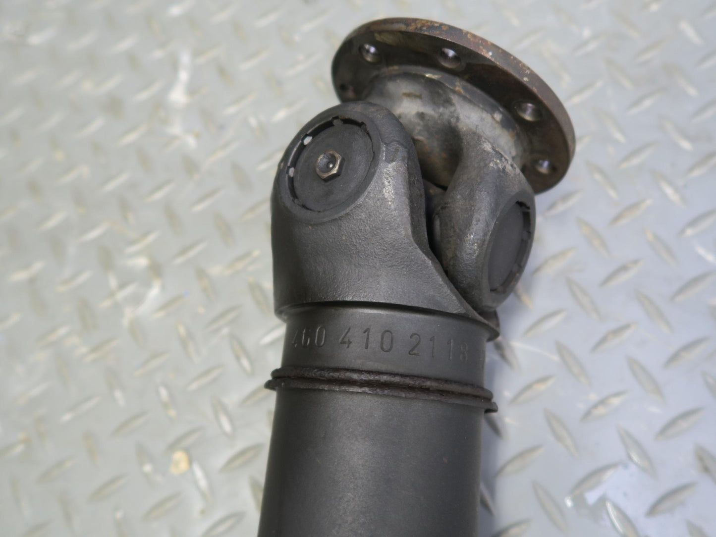 2002-2018 Mercedes W463 G500 G550 Rear Propeller Driveshaft Assembly 4604102118