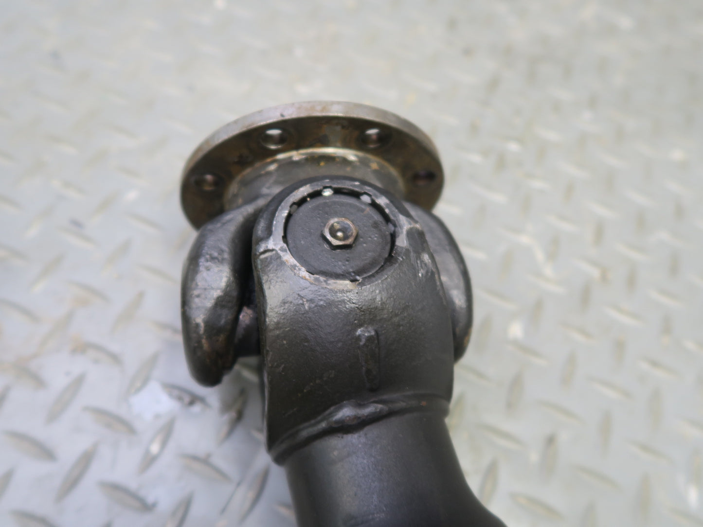 2002-2018 Mercedes W463 G500 G550 Rear Propeller Driveshaft Assembly 4604102118