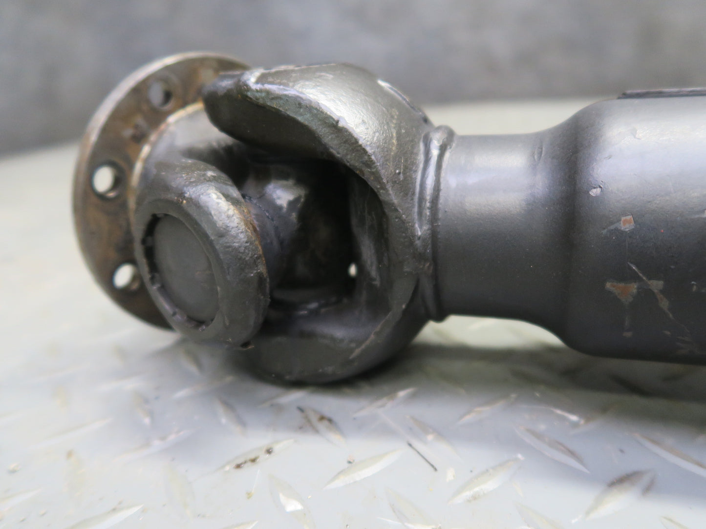 2002-2018 Mercedes W463 G500 G550 Rear Propeller Driveshaft Assembly 4604102118