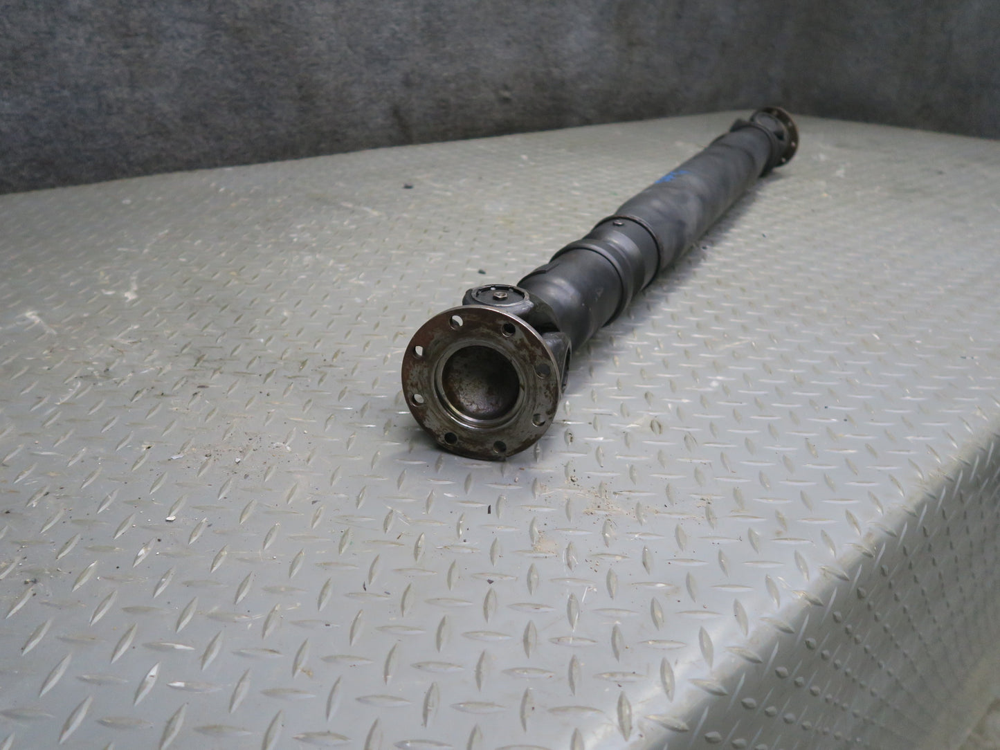 2002-2018 Mercedes W463 G500 G550 Rear Propeller Driveshaft Assembly 4604102118