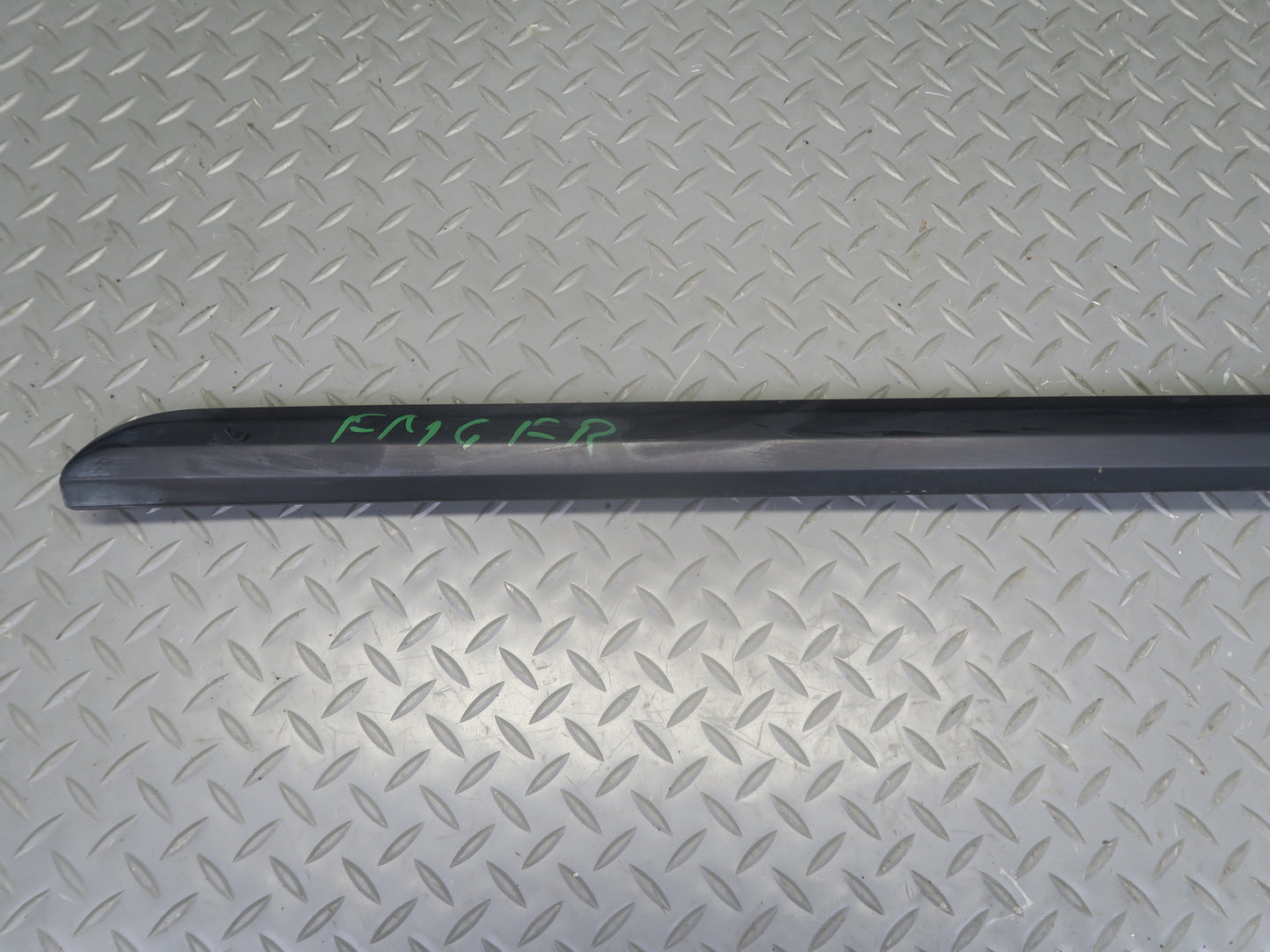 2002-2007 Mercedes W463 G500 Front Right Exterior A Pillar Molding Black