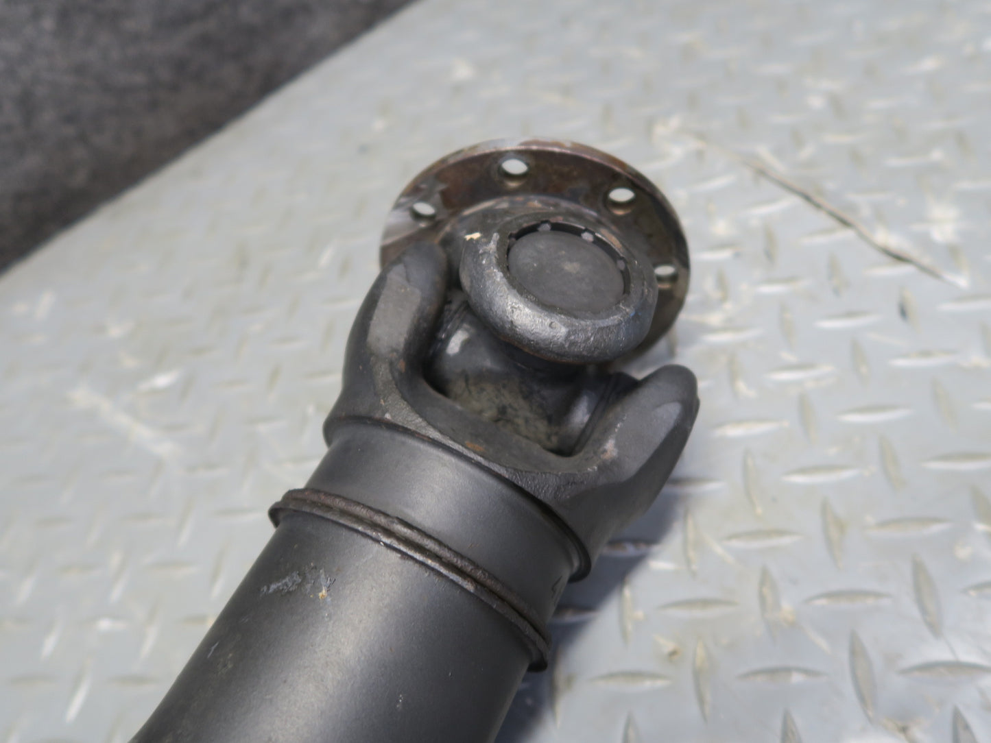 2002-2018 Mercedes W463 G500 G550 Rear Propeller Driveshaft Assembly 4604102118