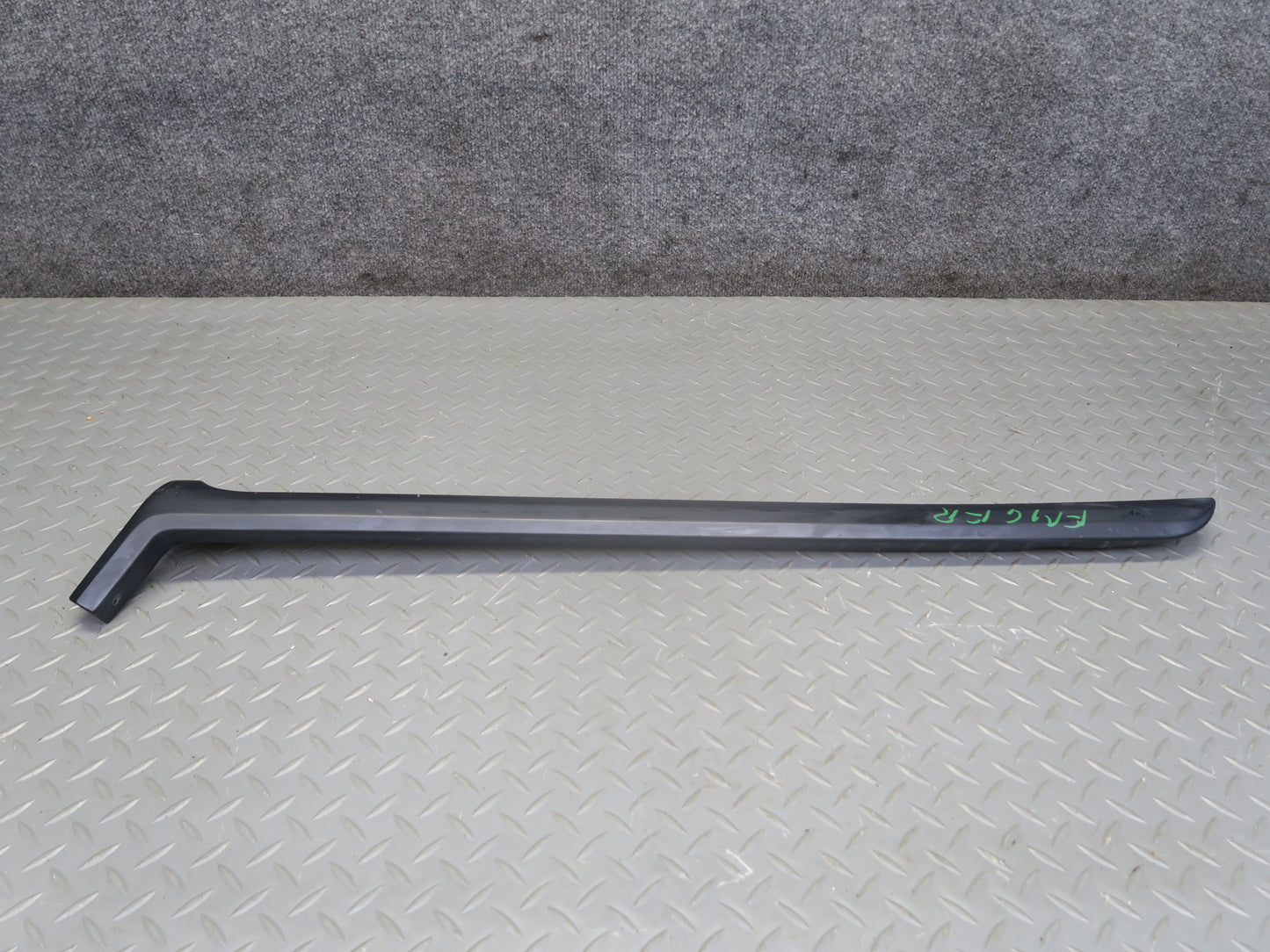 2002-2007 Mercedes W463 G500 Front Right Exterior A Pillar Molding Black