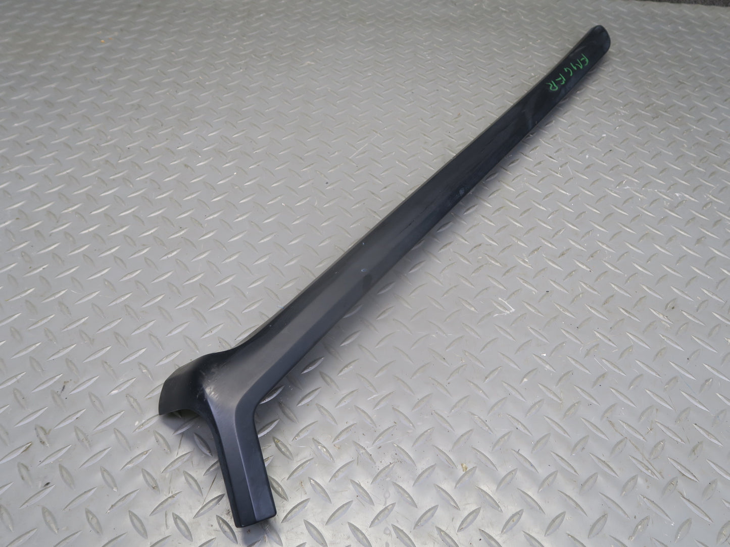 2002-2007 Mercedes W463 G500 Front Right Exterior A Pillar Molding Black