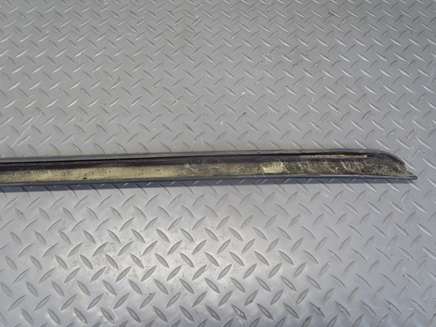 2002-2007 Mercedes W463 G500 Front Right Exterior A Pillar Molding Black
