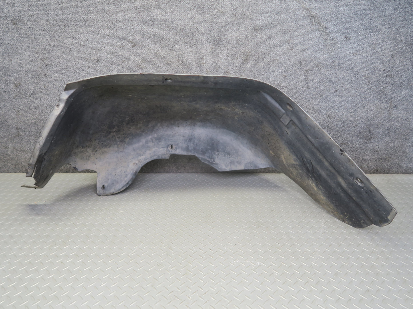 2002-2018 Mercedes W463 G500 G550 G55 AMG Front Left Fender Liner Splash Shield