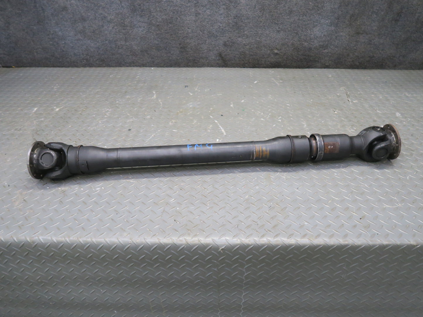 2002-2018 Mercedes W463 G500 G550 Front Propeller Driveshaft Assembly 4604102218