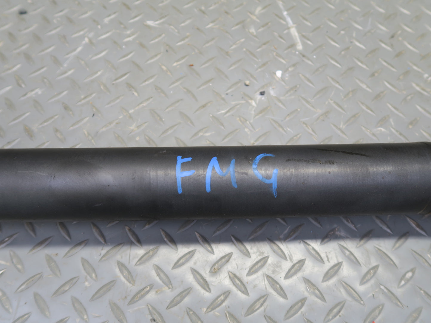 2002-2018 Mercedes W463 G500 G550 Front Propeller Driveshaft Assembly 4604102218