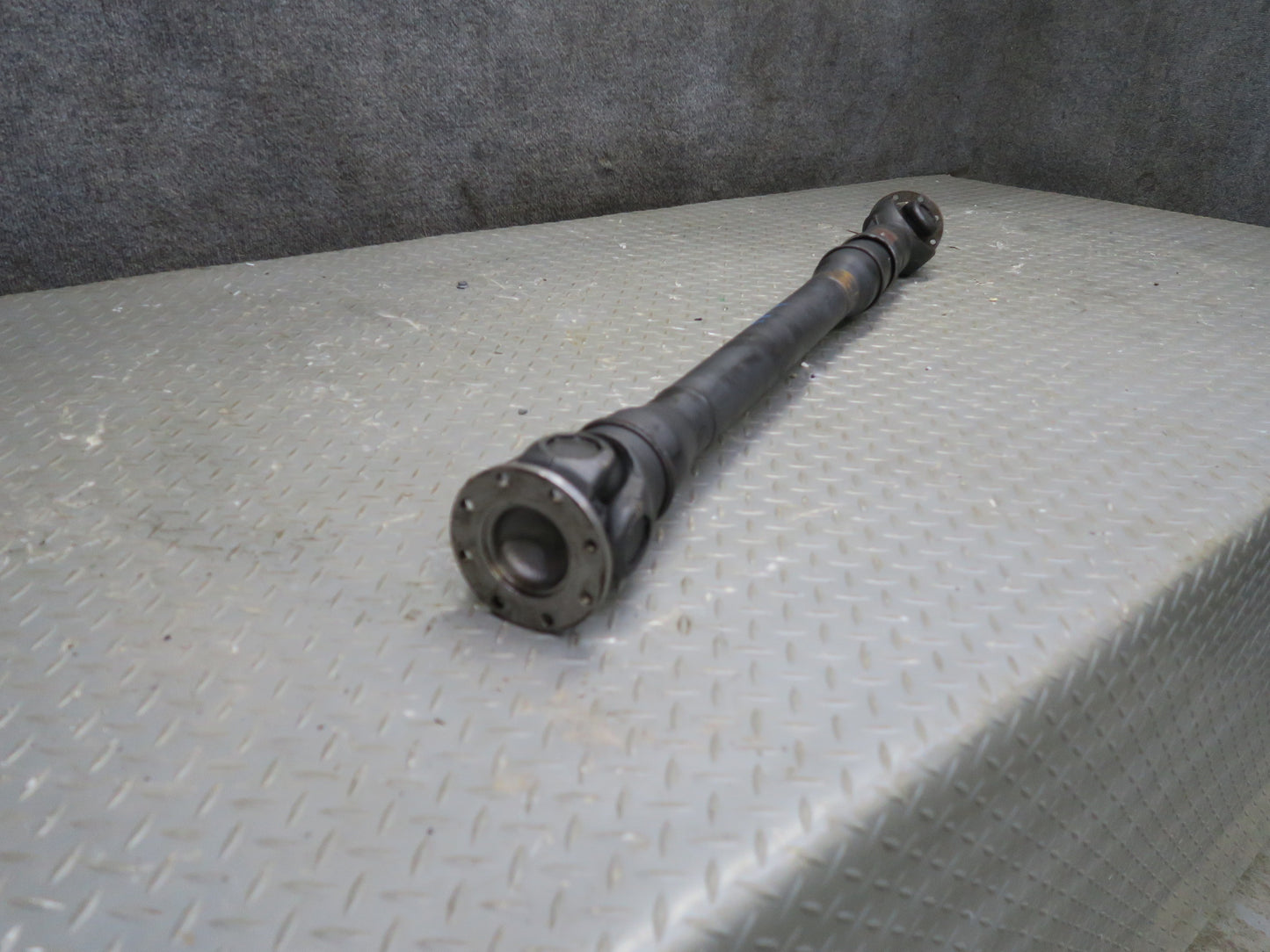 2002-2018 Mercedes W463 G500 G550 Front Propeller Driveshaft Assembly 4604102218
