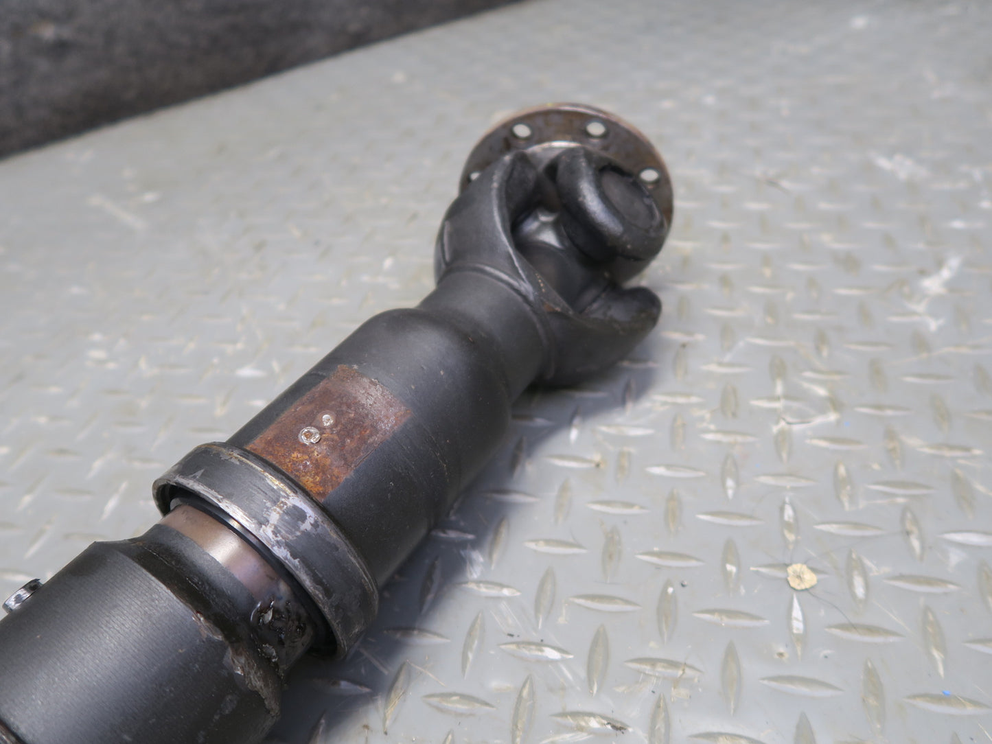 2002-2018 Mercedes W463 G500 G550 Front Propeller Driveshaft Assembly 4604102218