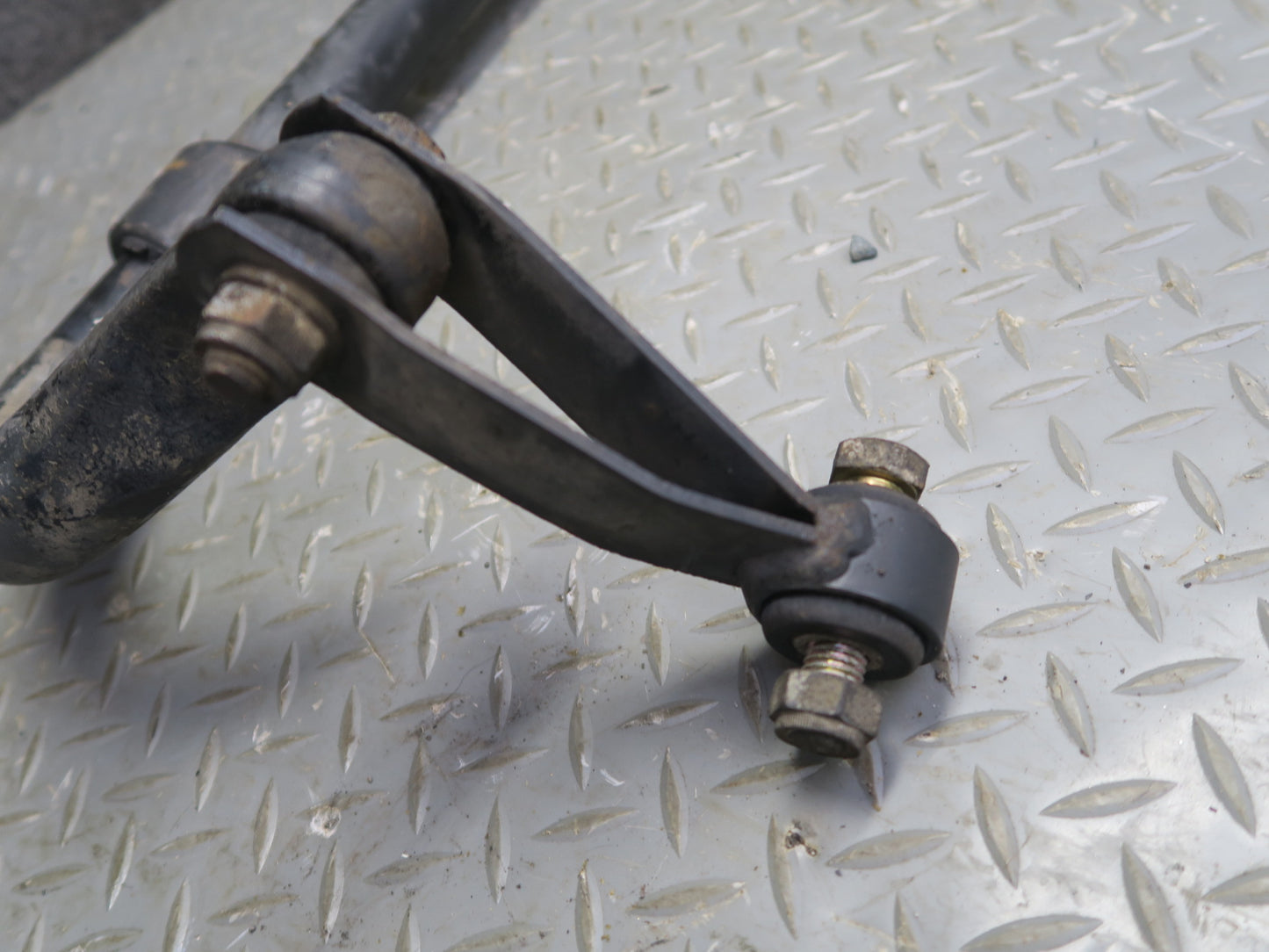 2002-2018 Mercedes W463 G500 G550 Front Suspension Sway Stabilizer Anti Roll Bar