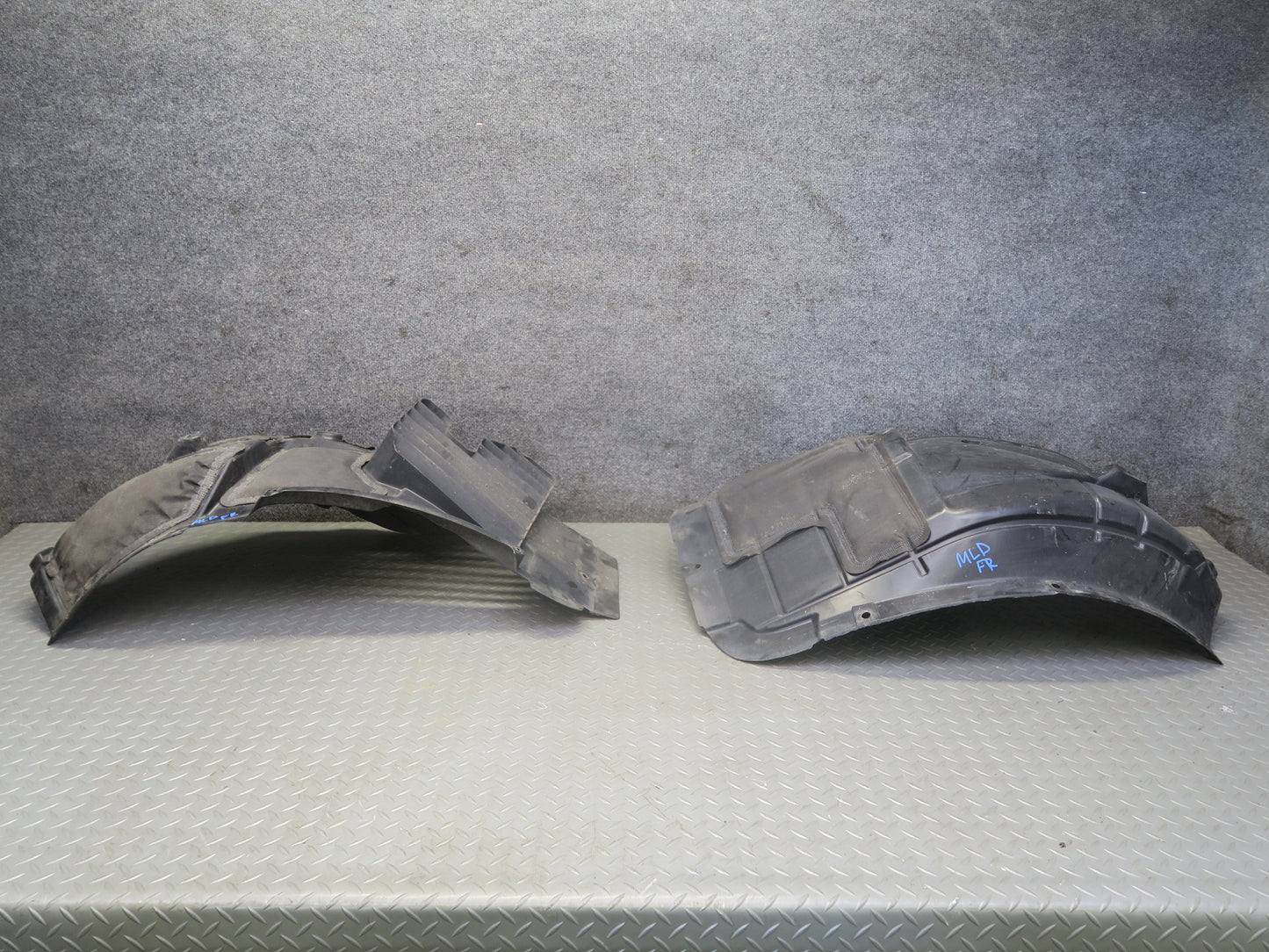 2017-2020 Maserati Levante M161 Front Right Fender Liner Splash Shield Guard Set