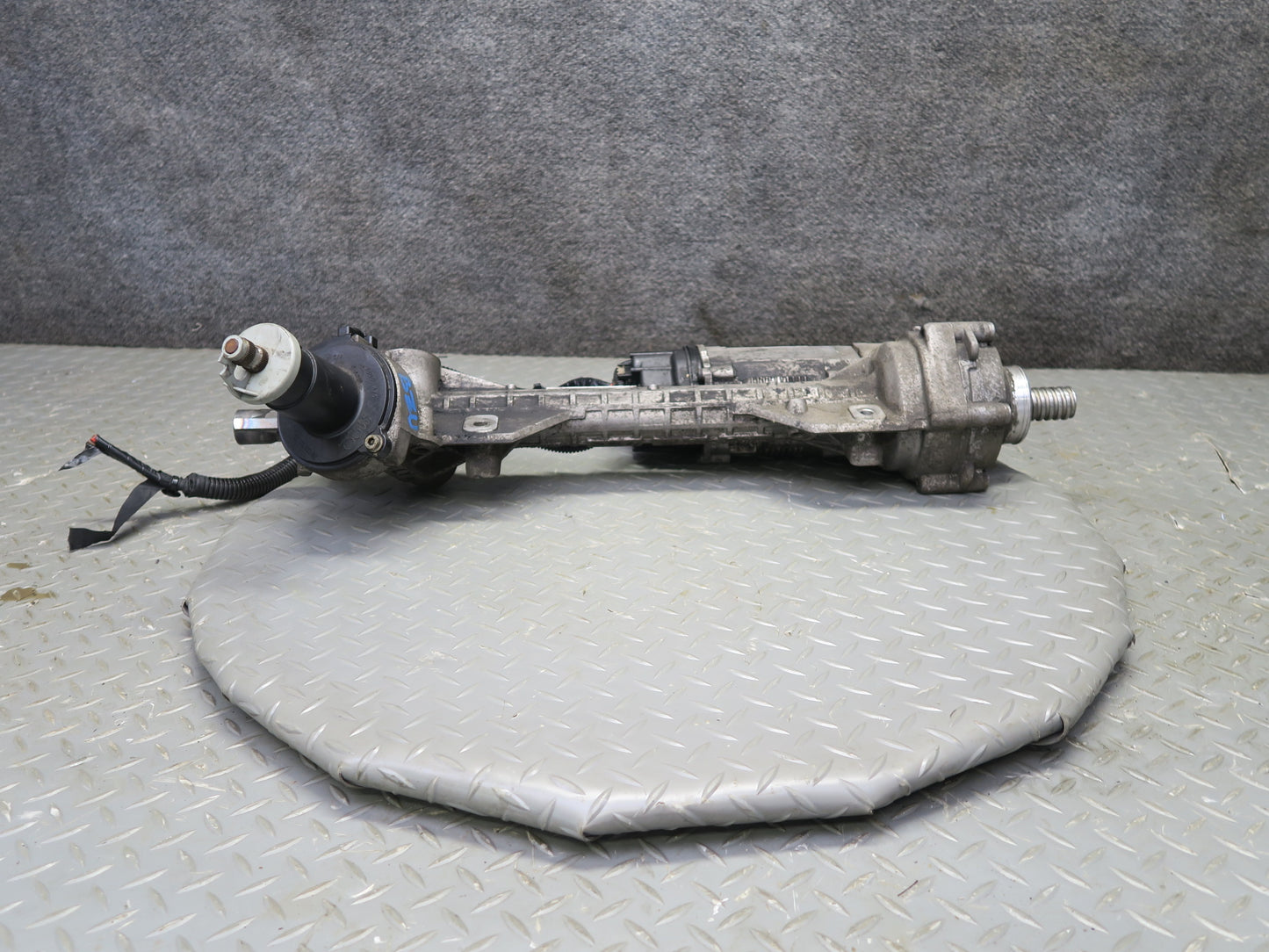 09-16 BMW E89 Z4 AT RWD Electric Power Steering Rack & Pinion 83K 6855888 OEM