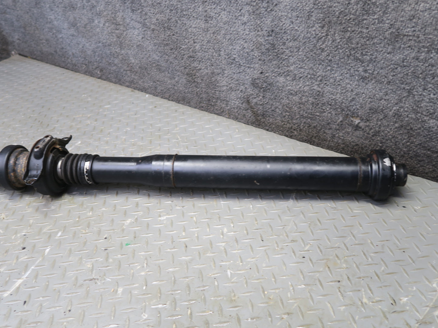 2011-2018 Porsche Cayenne 958 4.8L AWD Rear Drive Shaft Driveshaft 7P5521102L