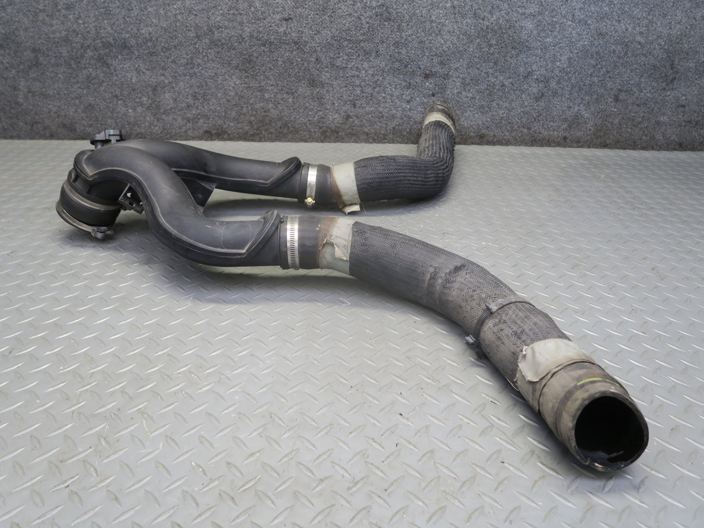 2017-2020 Maserati Levante M161 3.0L Air Intake Duct w Sensor & Hoses