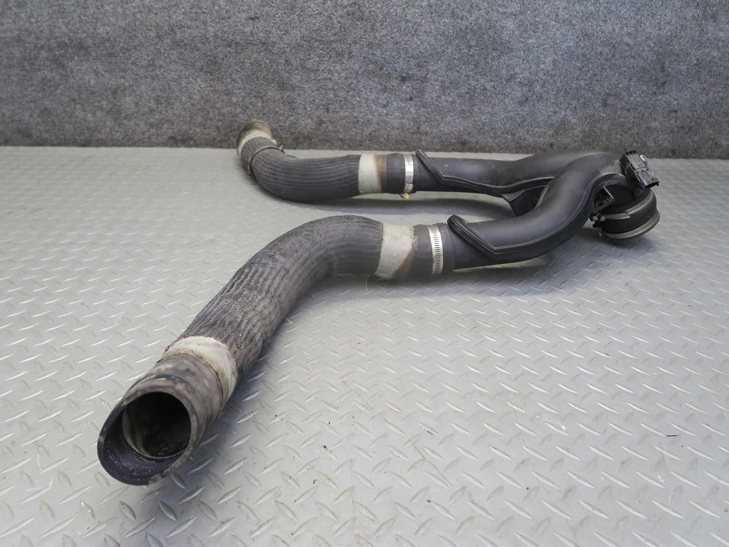 2017-2020 Maserati Levante M161 3.0L Air Intake Duct w Sensor & Hoses