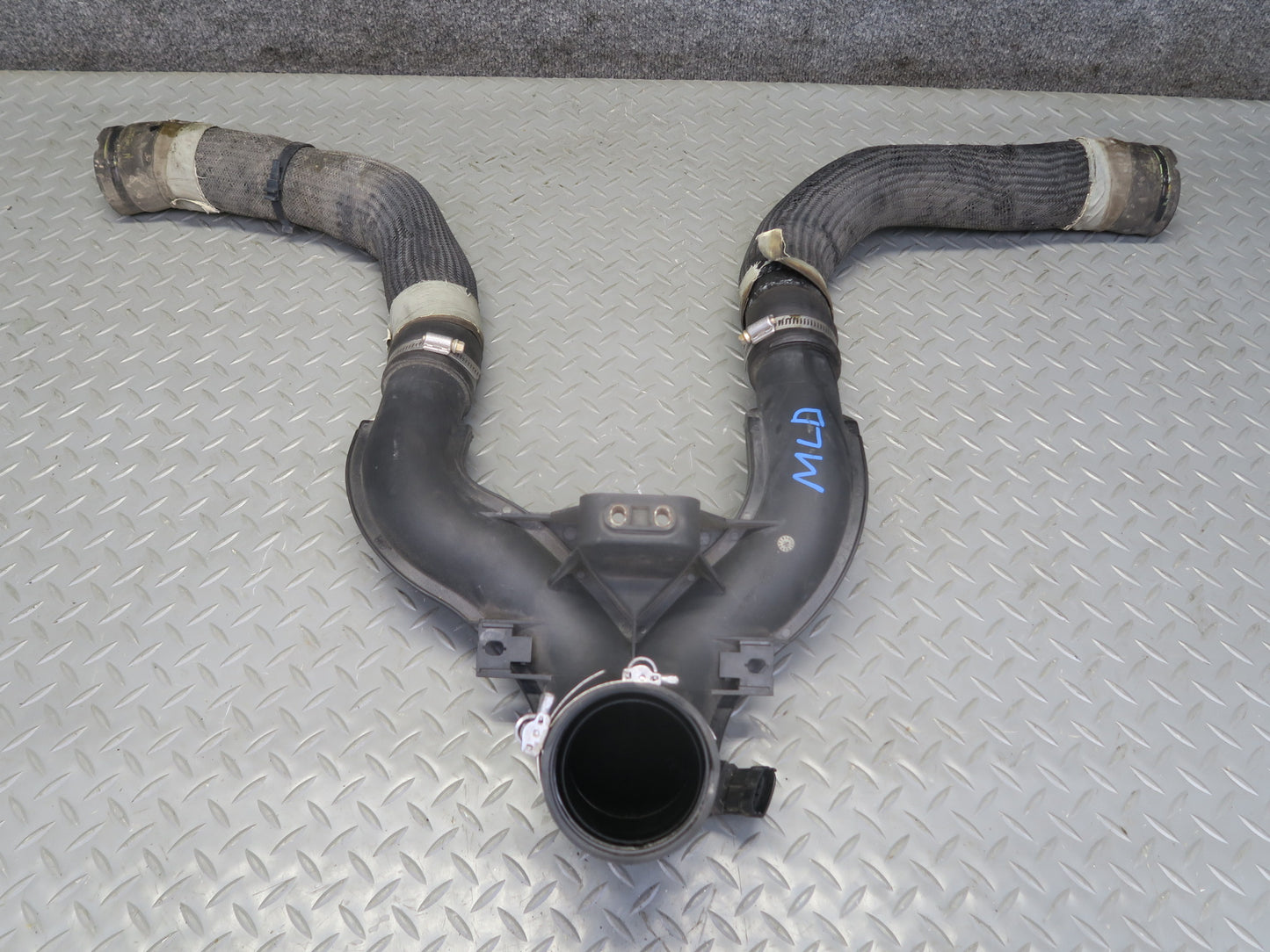 2017-2020 Maserati Levante M161 3.0L Air Intake Duct w Sensor & Hoses