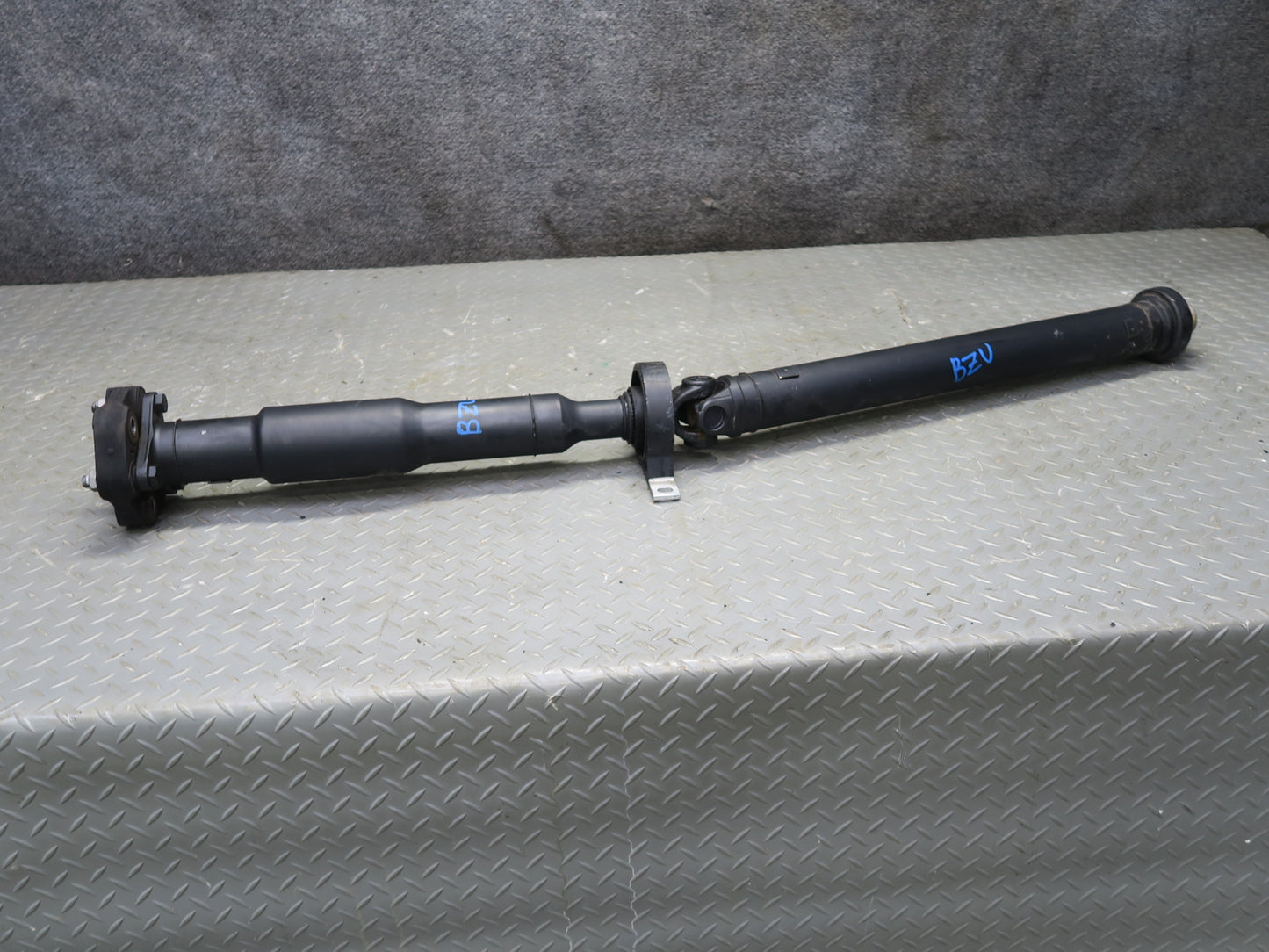 12-16 BMW E89 Z4 28i A/T RWD Rear Drive Shaft Driveshaft 84K Miles 7615968 OEM
