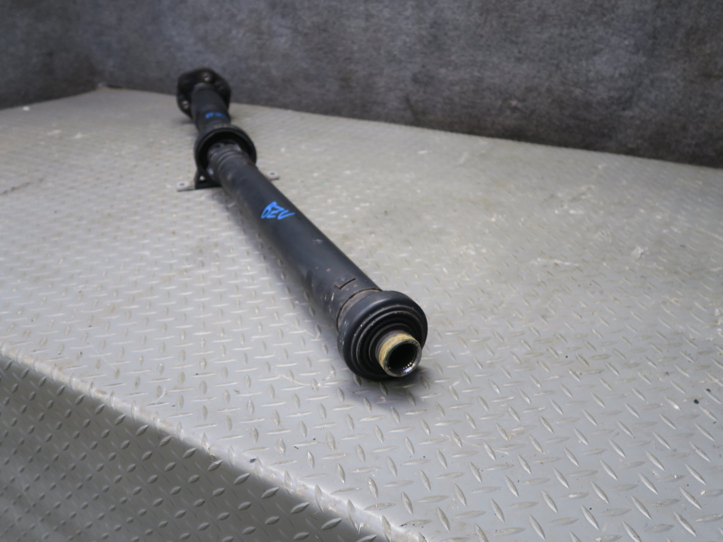 12-16 BMW E89 Z4 28i A/T RWD Rear Drive Shaft Driveshaft 84K Miles 7615968 OEM