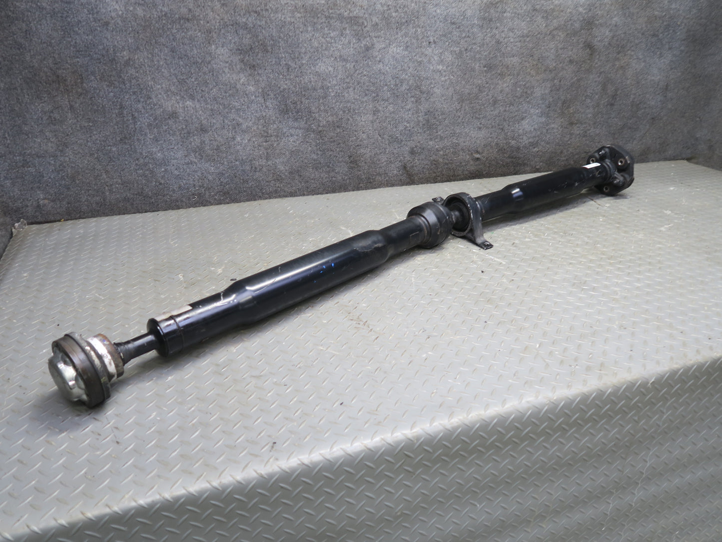 2017-2020 Maserati Levante M161 3.0L AWD Rear Driveshaft Drive Shaft 94K Miles