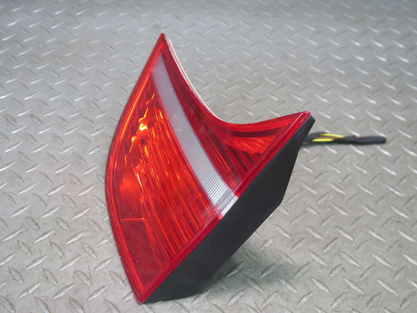 2008-2012 BMW E71 E72 X6 X6M Rear Left & Right Inner Tail Light Lamp Set of 2
