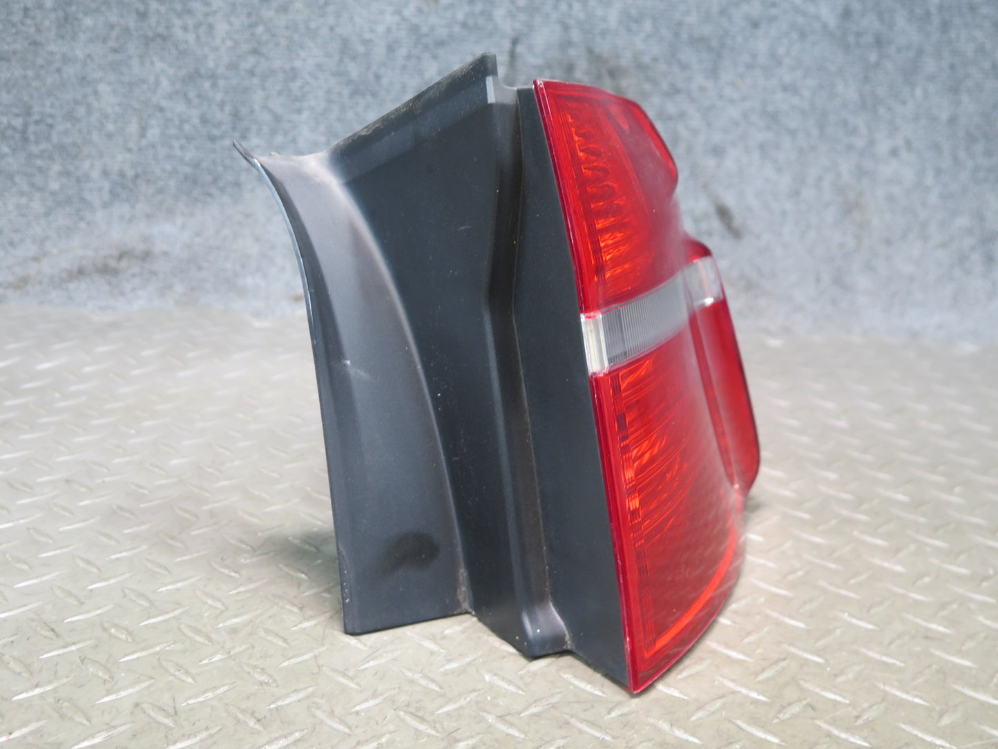 2008-2012 BMW E71 E72 X6 X6M Rear Right Outer Tail Light Lamp 7179986