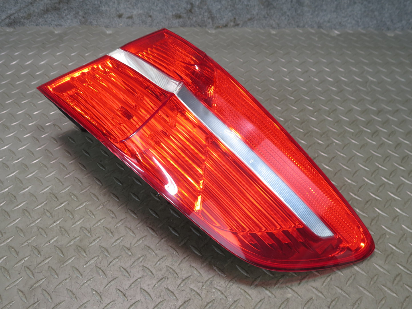 2008-2012 BMW E71 E72 X6 X6M Rear Right Outer Tail Light Lamp 7179986