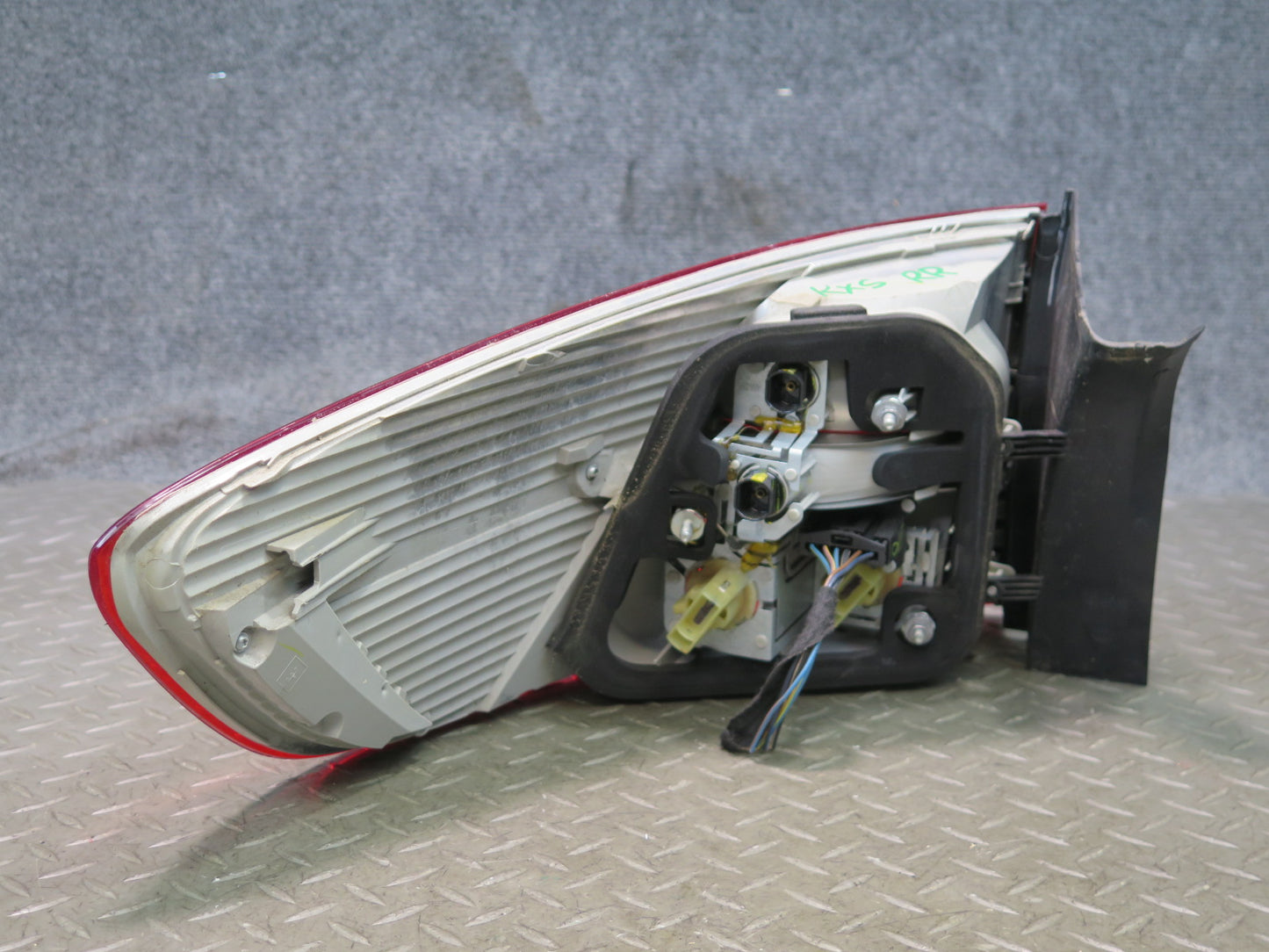 2008-2012 BMW E71 E72 X6 X6M Rear Right Outer Tail Light Lamp 7179986