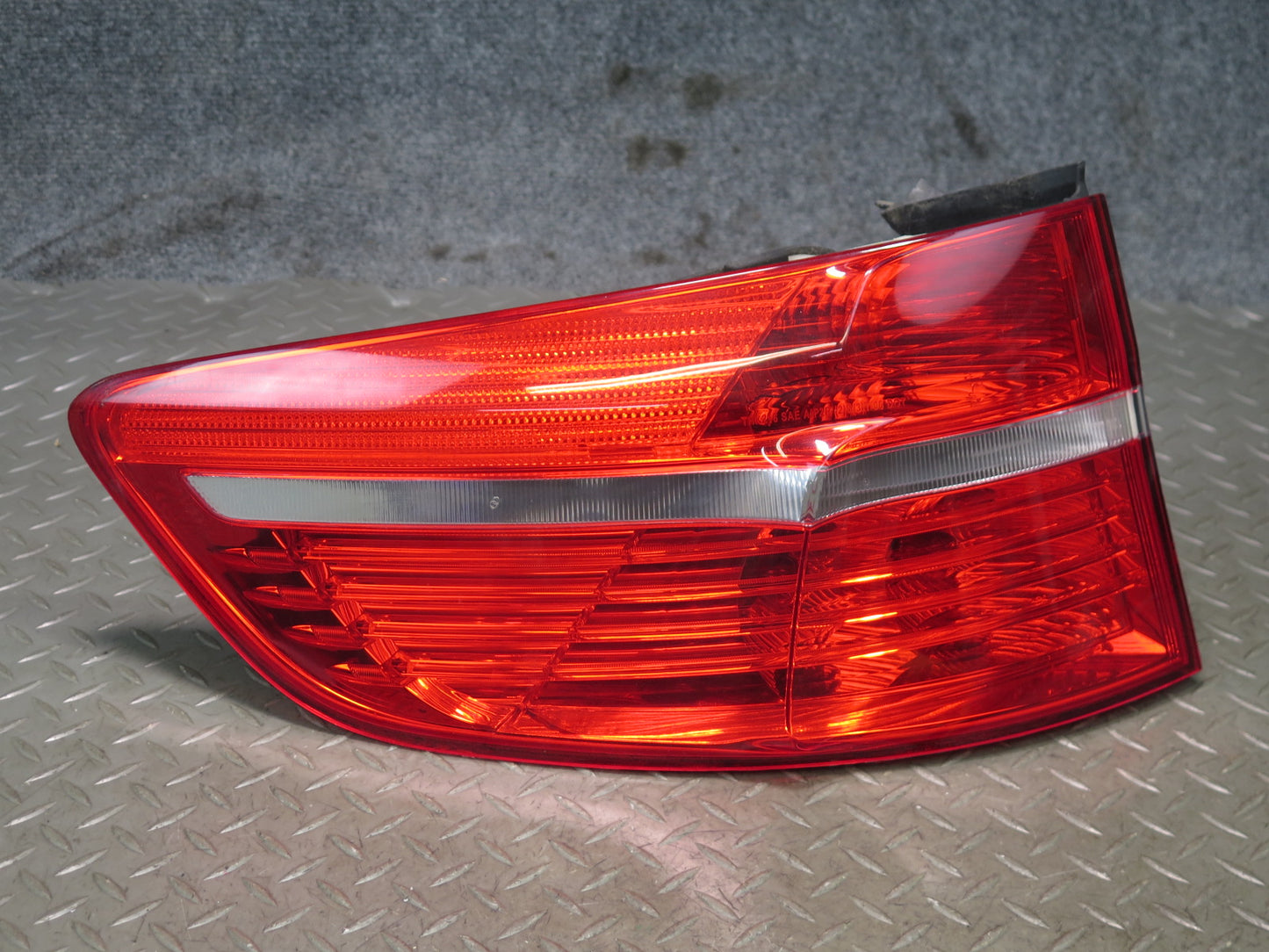2008-2012 BMW E71 E72 X6 X6M Rear Left Outer Tail Light Lamp 7179985