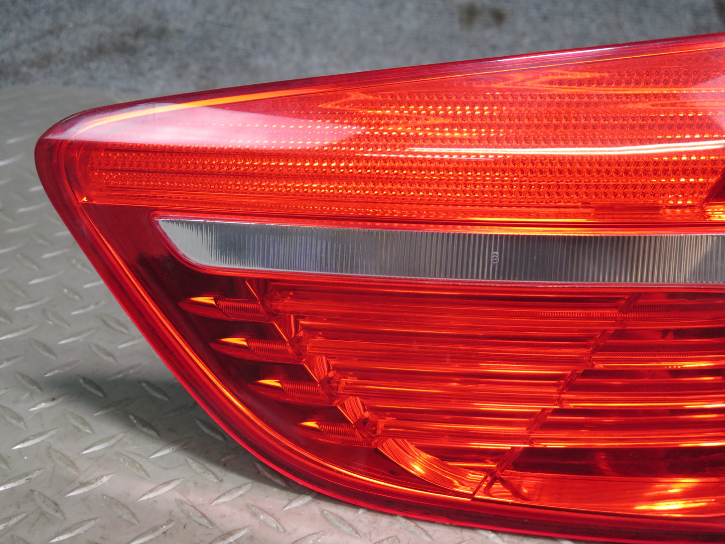 2008-2012 BMW E71 E72 X6 X6M Rear Left Outer Tail Light Lamp 7179985