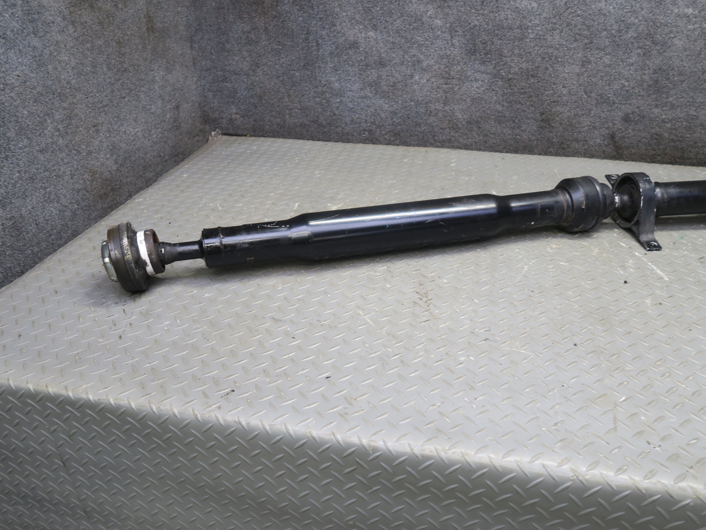 2017-2020 Maserati Levante M161 3.0L AWD Rear Driveshaft Drive Shaft 94K Miles