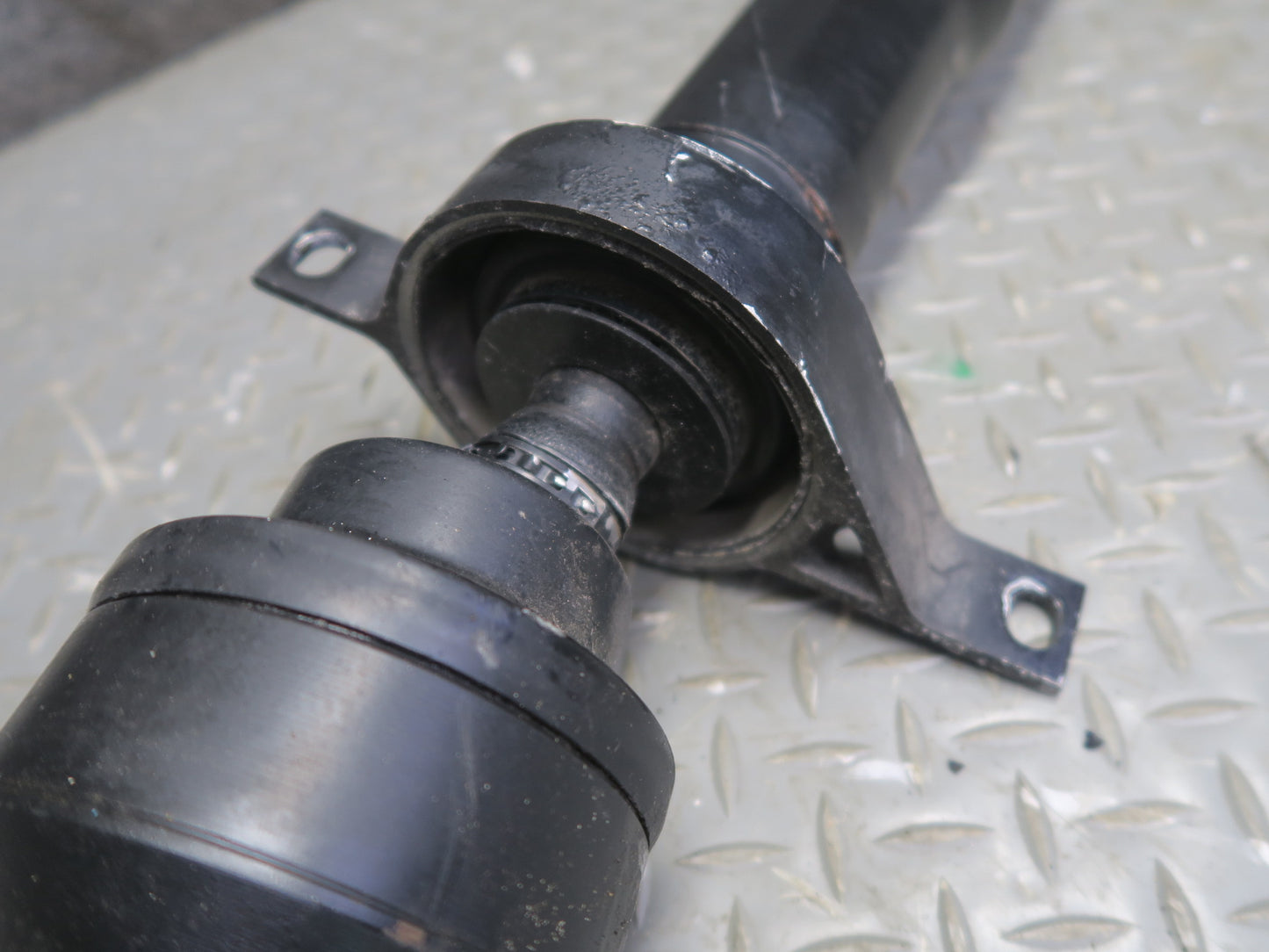 2017-2020 Maserati Levante M161 3.0L AWD Rear Driveshaft Drive Shaft 94K Miles