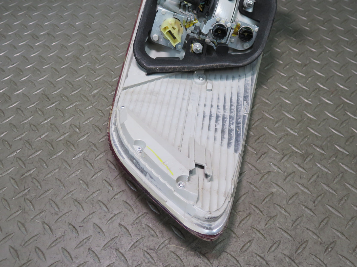 2008-2012 BMW E71 E72 X6 X6M Rear Left Outer Tail Light Lamp 7179985