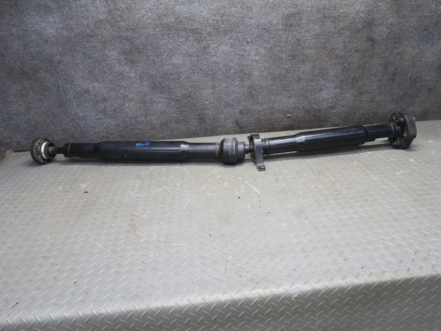 2017-2020 Maserati Levante M161 3.0L AWD Rear Driveshaft Drive Shaft 94K Miles