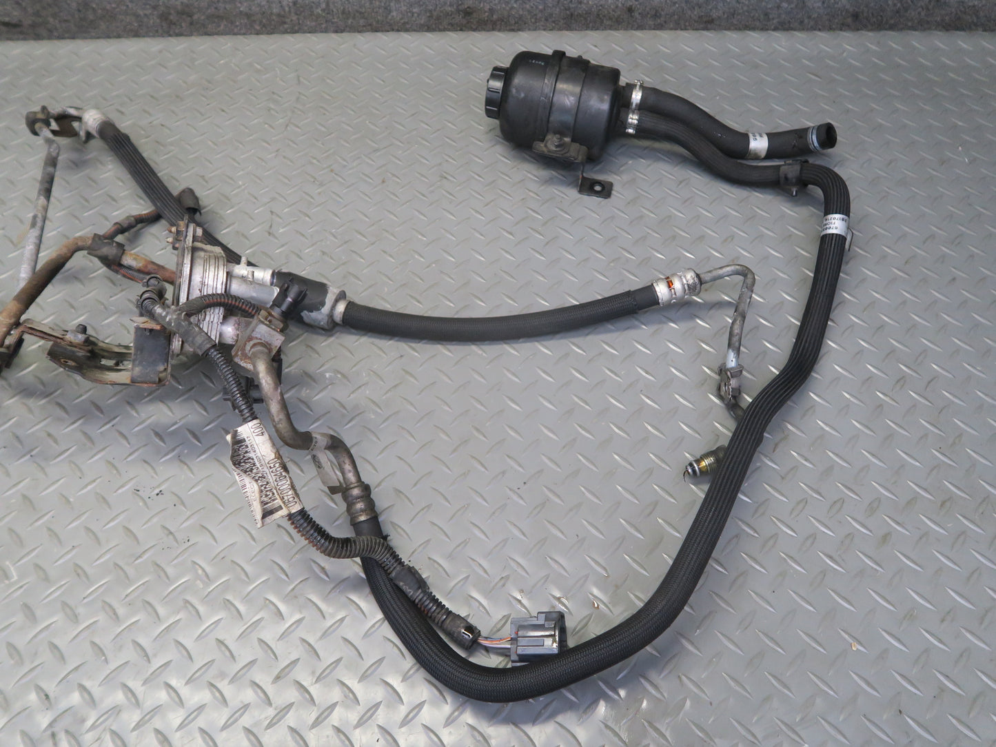 17-20 Maserati Levante 3.0L Power Steering Hose Pipe Line Oil Cooler Tank Set