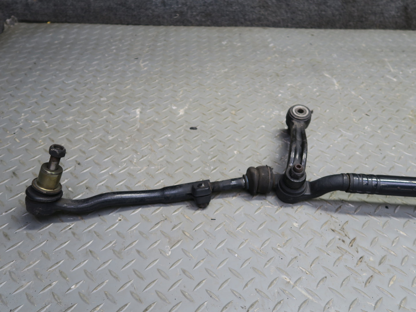 97-03 BMW E39 540ia M62 Power Steering Linkage Tie Rod OEM