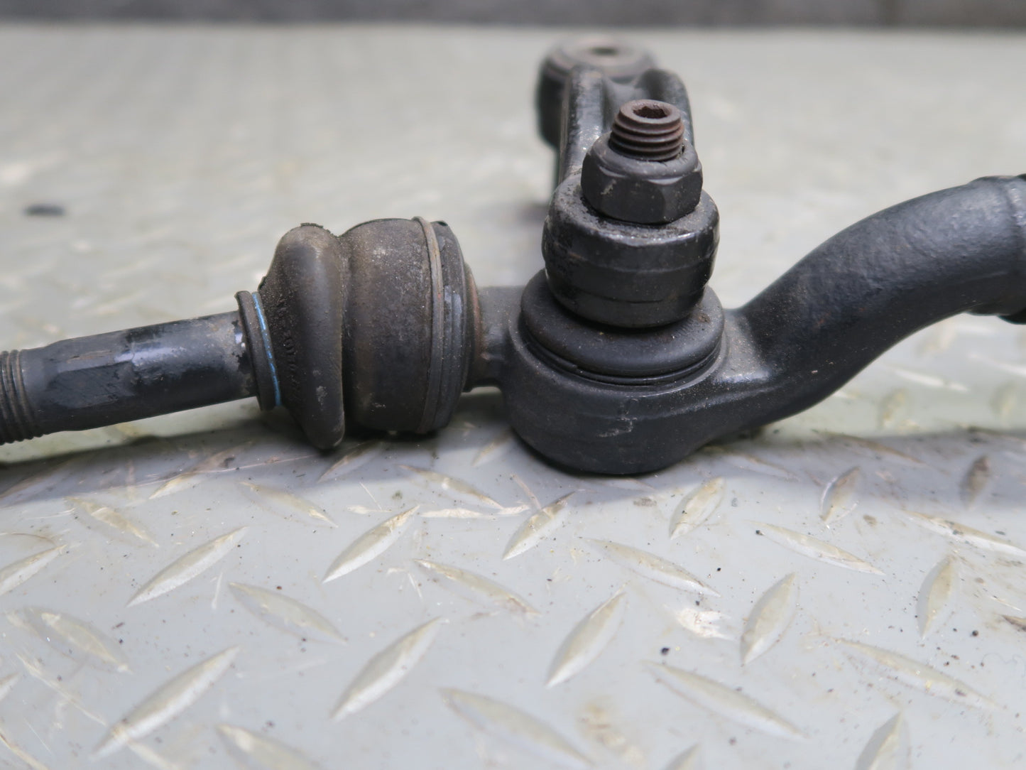 97-03 BMW E39 540ia M62 Power Steering Linkage Tie Rod OEM