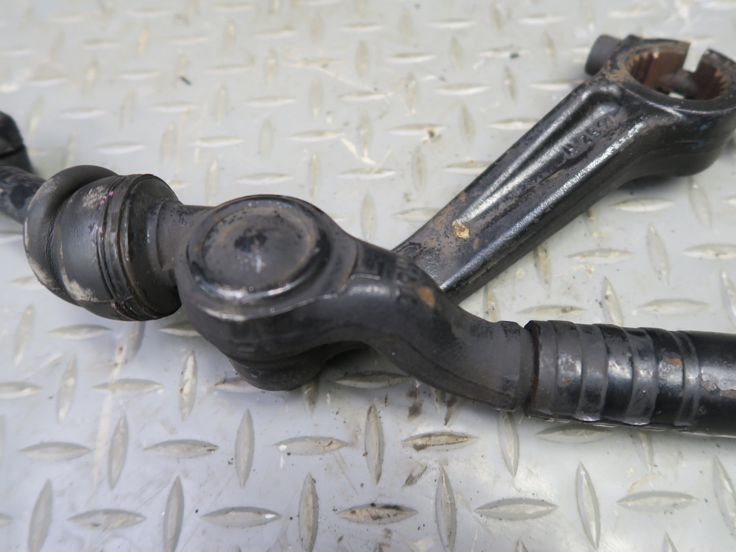 97-03 BMW E39 540ia M62 Power Steering Linkage Tie Rod OEM