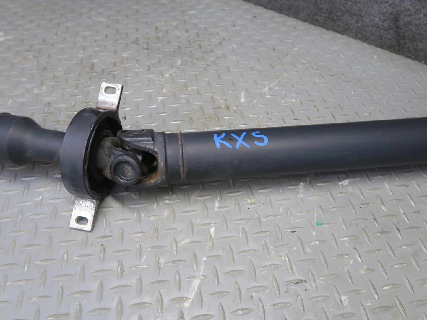 2011-2014 BMW E71 E72 X6 X6M AWD Rear Driveshaft Drive Shaft 7564398