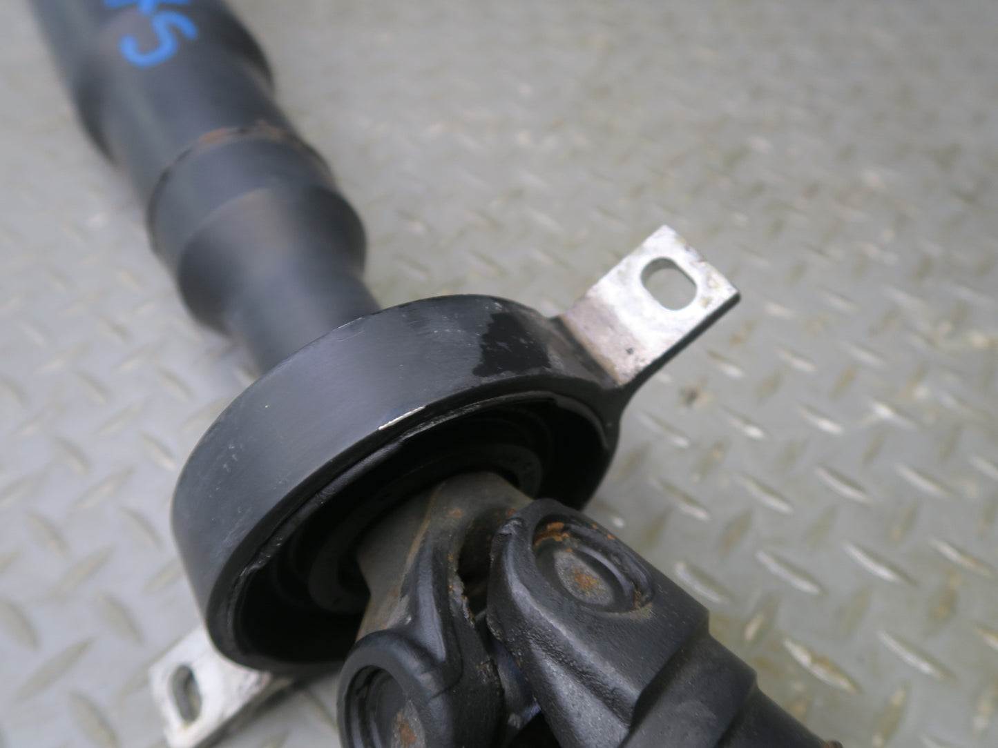 2011-2014 BMW E71 E72 X6 X6M AWD Rear Driveshaft Drive Shaft 7564398