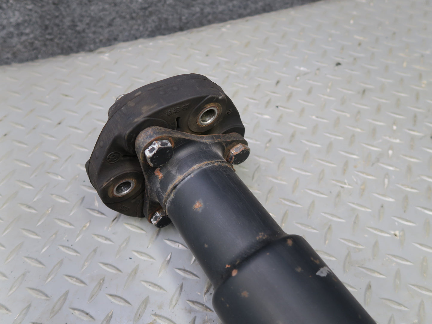 2011-2014 BMW E71 E72 X6 X6M AWD Rear Driveshaft Drive Shaft 7564398