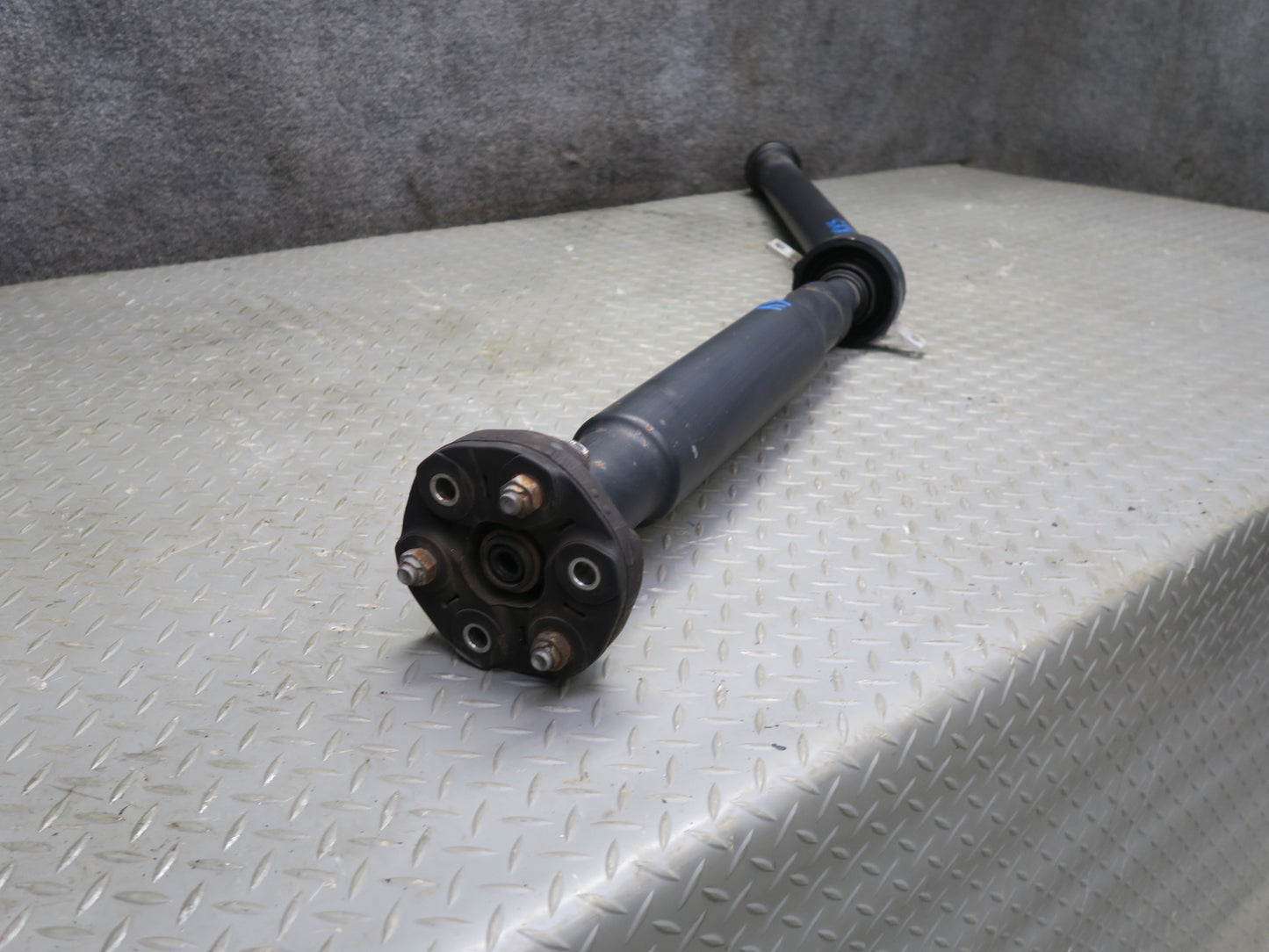 2011-2014 BMW E71 E72 X6 X6M AWD Rear Driveshaft Drive Shaft 7564398