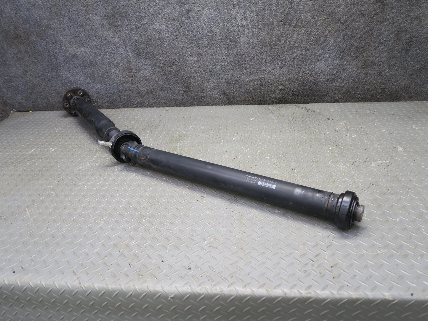 2011-2014 BMW E71 E72 X6 X6M AWD Rear Driveshaft Drive Shaft 7564398
