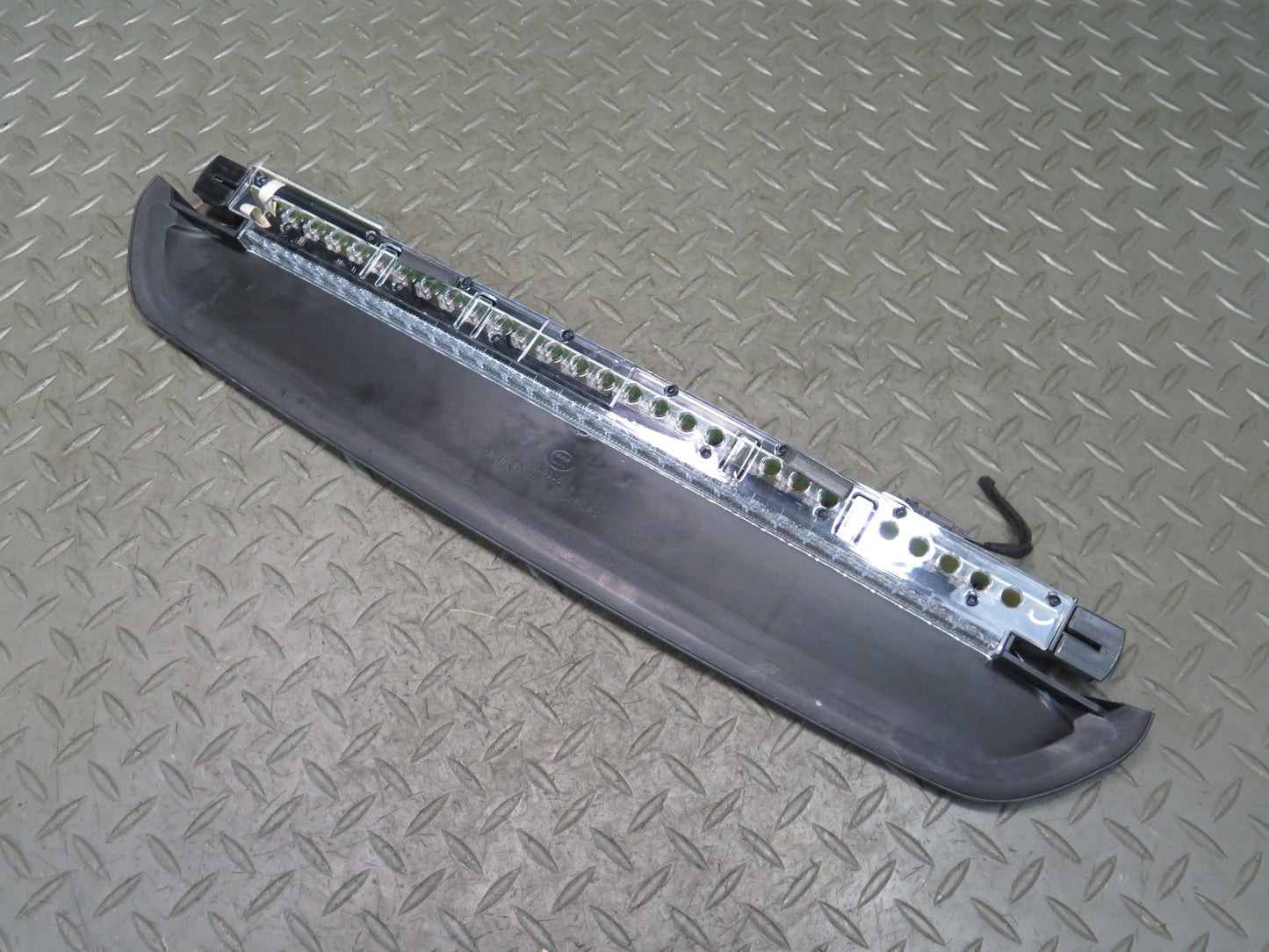 2008-2014 BMW E71 E72 X6 X6M Rear Center Brake Light Lamp 7207825