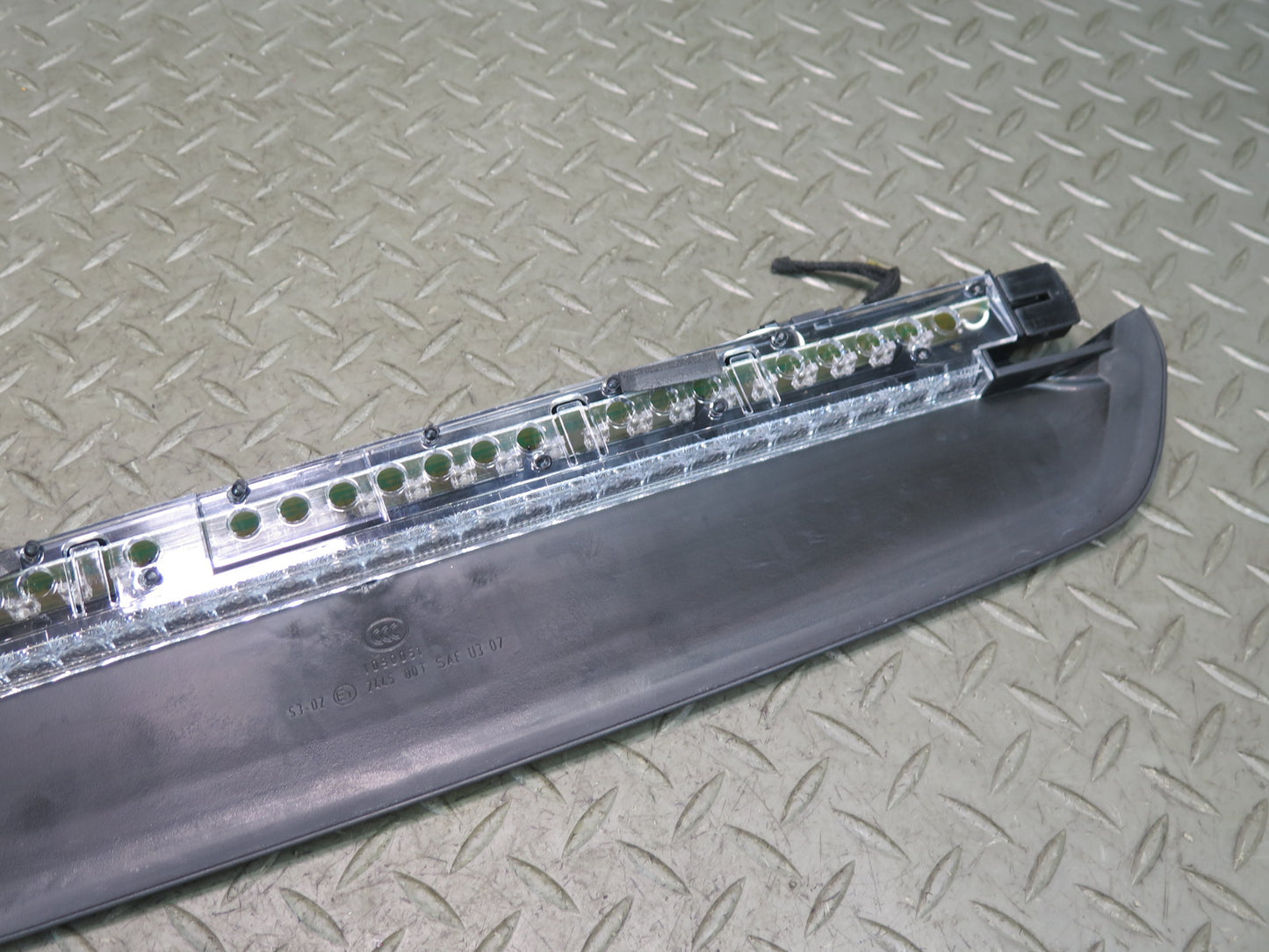 2008-2014 BMW E71 E72 X6 X6M Rear Center Brake Light Lamp 7207825