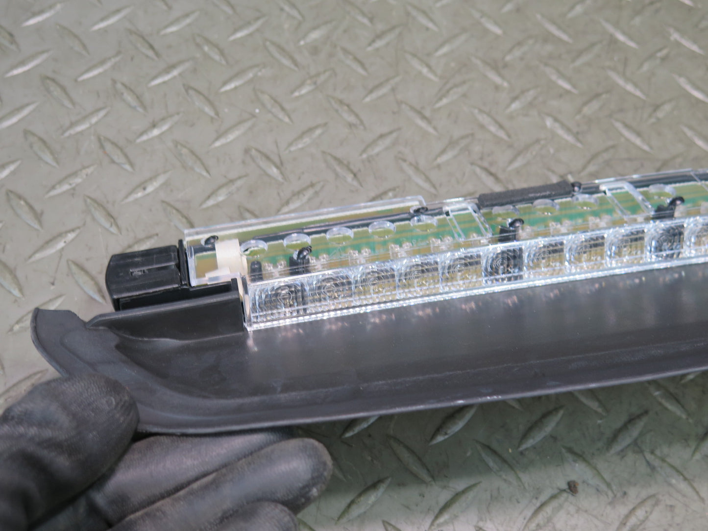 2008-2014 BMW E71 E72 X6 X6M Rear Center Brake Light Lamp 7207825